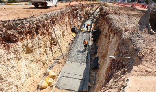 Antalya'da 25 kilometrelik raylı sistem çalışmaları devam ediyor