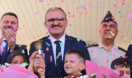 Antalya'da 451 bin 656 öğrenci ders başı yaptı