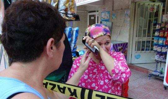 Antalya'da kadının karnına silah dayayıp soydular