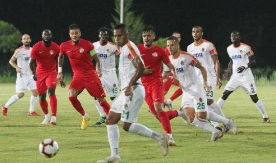 Antalya'nın iki takımı hazırlık maçında karşılaştı