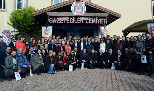 Antalya protokolünden Çalışan Gazeteciler Günü mesajı