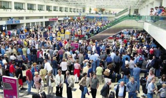 Antalya'ya gelen yabancı ziyaretçi sayısında şok artış