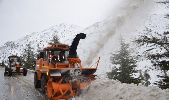Alacabel’de kar temizleme çalışması