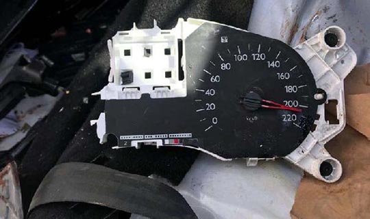 Aşırı hız aileden 4 kişinin canını aldı