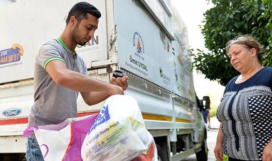 Atıktan 2 milyon 401 bin TL kazandılar