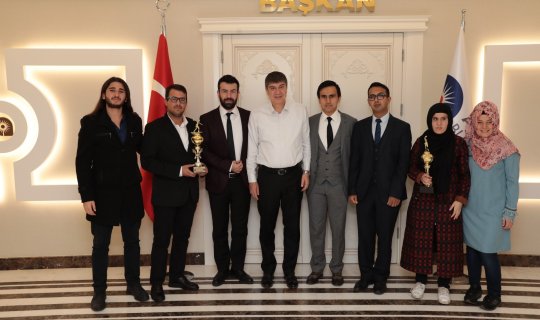 Başkan Türel, görme engelli sporcuları ağırladı