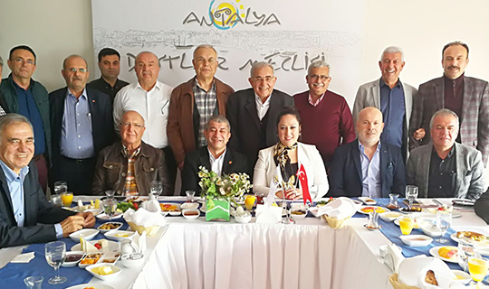 Başkan Yeni Dostlar Meclisi'nin konuğu oldu