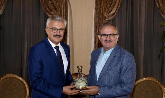 Başsavcı Solmaz'dan Vali Karaloğlu'na veda ziyareti