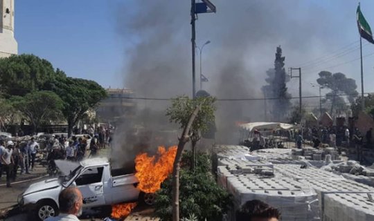 Bomba yüklü araç patladı : Ölü ve yaralılar var
