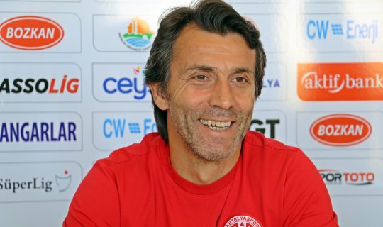Bülent Korkmaz: “Benim takımlarım genelde az gol yiyen takımlar oluyor”
