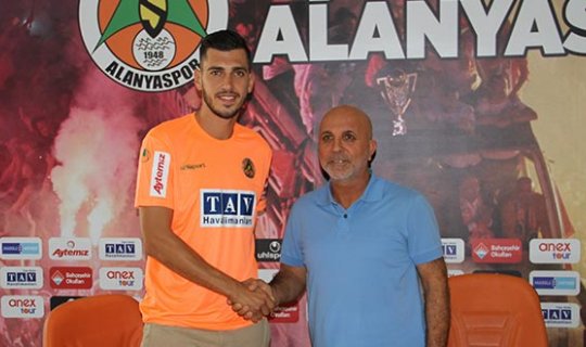 Ceyhun Gülselam Alanyaspor kadrosuna dahil oldu