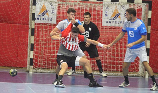 Antalyaspor, İzmir Büyükşehir Belediyespor ile berabere kaldı