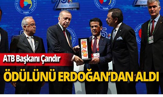 Cumhurbaşkanı Erdoğan, Başkan Çandır'a ödül verdi