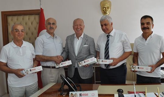 DÖSİAD’tan öğrencilere 10 bin adet diş fırçası ve diş macunu