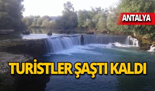 Dünyaca ünlü Manavgat Şelalesi'nde tehlikeli yolculuk!