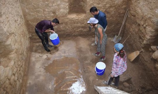 Gazipaşa'daki antik kentte mozaik zemin bulundu
