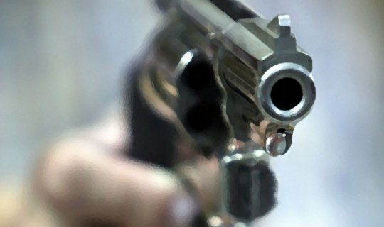 Genç kadına sokak ortasında dehşeti yaşattılar
