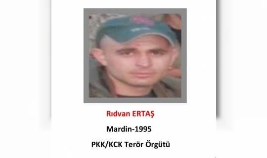 Gri listede aranan terörist teslim oldu