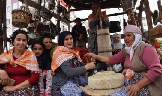 Hayri Dev'in anısına Kaş Yörük Türkmen Şenliği