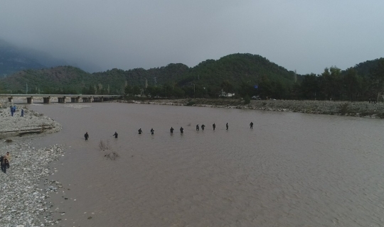 Hortumda kaybolan genci arama çalışmaları böyle görüntülendi!