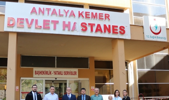 Hortumun üzerinden geçtiği hastane yaralarını sarıyor!