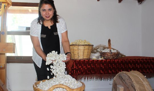 İpek dokumacılğı  Koza Evi'nde yaşatılıyor
