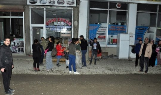 İran'da meydana geldi o ilçede hissedildi!