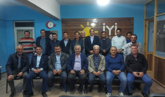 İYİ Parti Korkuteli ilçe yönetimi istifa etti!