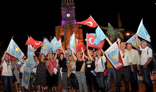 İYİ Parti’den kadın-erkek elele “İYİ” günlere etkinliği