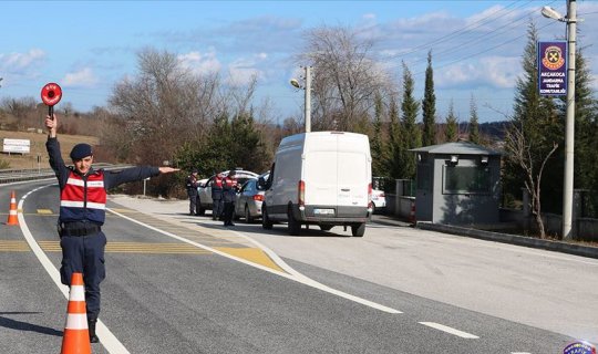Jandarma ve polis ülke genelinde sürücülere ceza yağdırdı