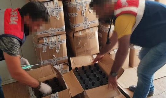 Jandarmadan operasyon : Binlerce şişe sahte içki ele geçirildi