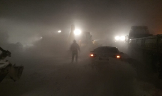 Kar ve tipinin ulaşıma kapadığı Erzurum - Bingöl Karayolunda mahsur kalanlar kurtarıldı