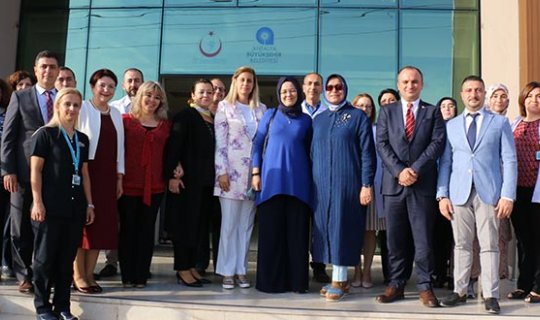 Karaloğlu ve Köse Palyatif Merkezi'ni ziyaret etti