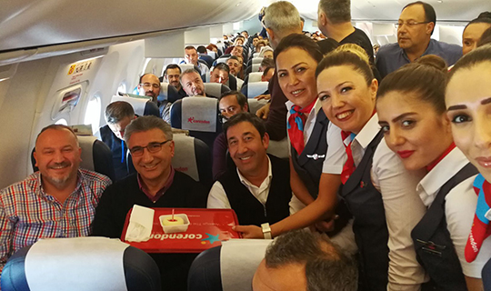 Kavaloğlu'na 10 bin metrede sürpriz doğum günü