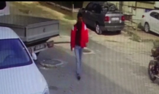 Kendisine çarpıp kaçan aracı bulamayınca bakın ne yaptı