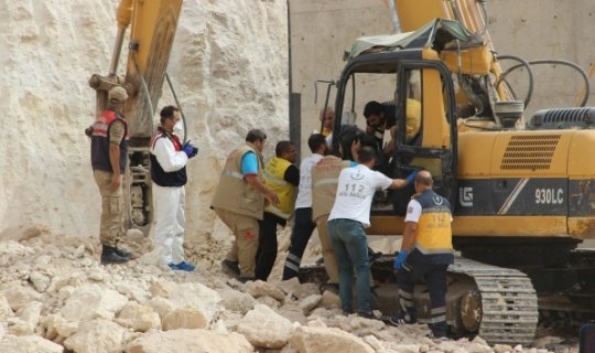 Kepçe operatörü feci şekilde can verdi