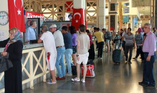Kurban Bayramı için otobüs biletleri yok satıyor
