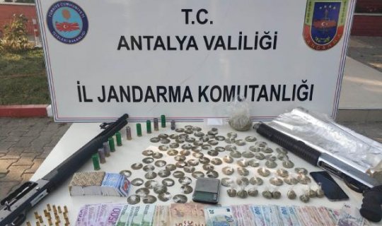 Manavgat'ta uyuşturucu operasyonlarında 51 kişiye gözaltı