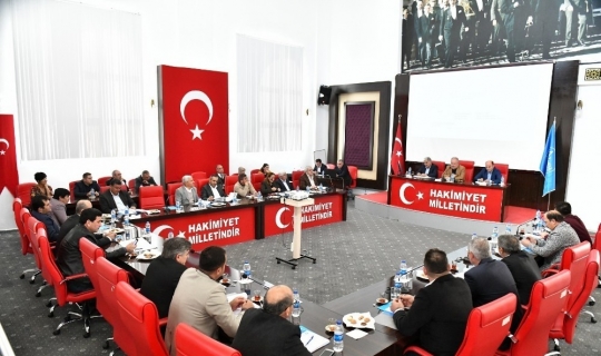 Meclis üyeleri oturum ücretini hortum mağduru vatandaşa bağışladı