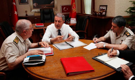 Milli Savunma Bakanı Akar'da bedelli açıklaması