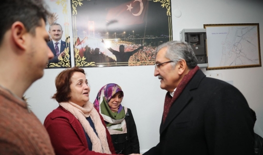 Murat Aydın’ın Kanlıca’daki seçim irtibat bürosu ziyaretinde renkli görüntüler oluştu