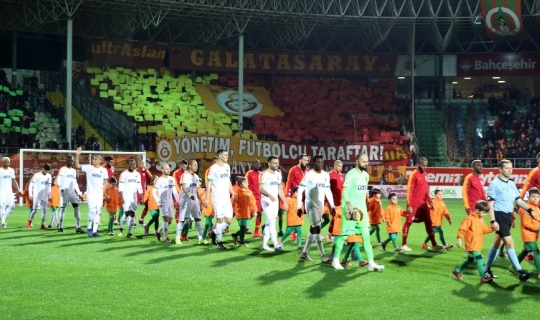 Spor Toto Süper Lig: Aytemiz Alanyaspor: 0 - Galatasaray: 0 (Maç devam ediyor)