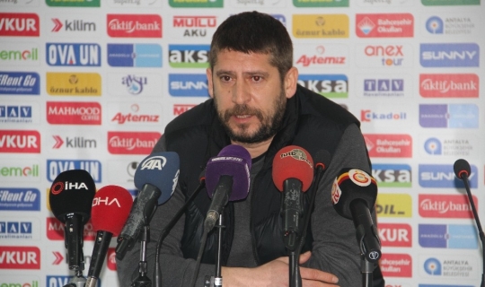 Ümit Davala: ”Galatasaray 1-1 berabere kalıyorsa, bu bizim ayıbımızdır”