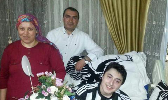 Yatağında ölü bulundu