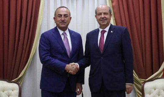 Dışişleri Bakanı Mevlüt Çavuşoğlu, KKTC Cumhurbaşkanı Ersin Tatar ile görüştü