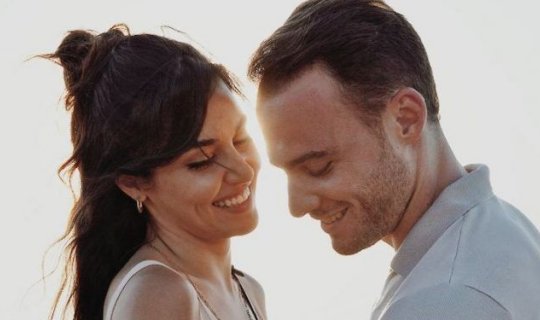 Hande Erçel ve Kerem Bursin birlikte mi?