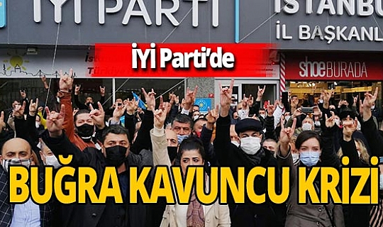 İstanbul il başkanlığı önünde eylem! İYİ Parti üyesi bir grup Buğra Kavuncu'nun istifasını istedi