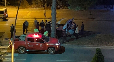 Antalya'da aracının kontrolünü kaybetti! Son durak ağaç oldu